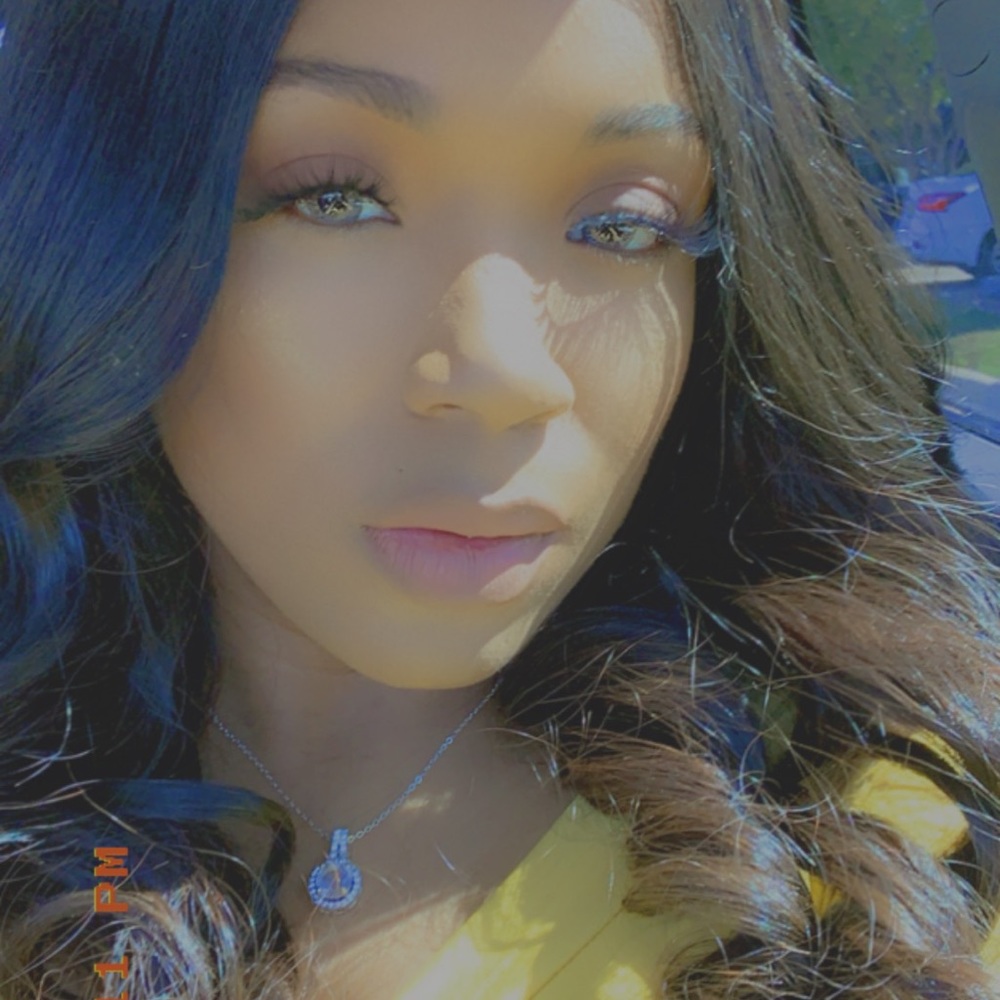 Meet your Posher, Kellie